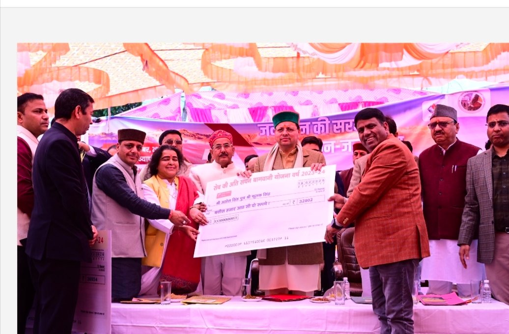 चिन्यालीसौड़ और गौचर हवाई पट्टी का सेना के माध्यम से किया जाएगा संचालन : मुख्यमंत्री*